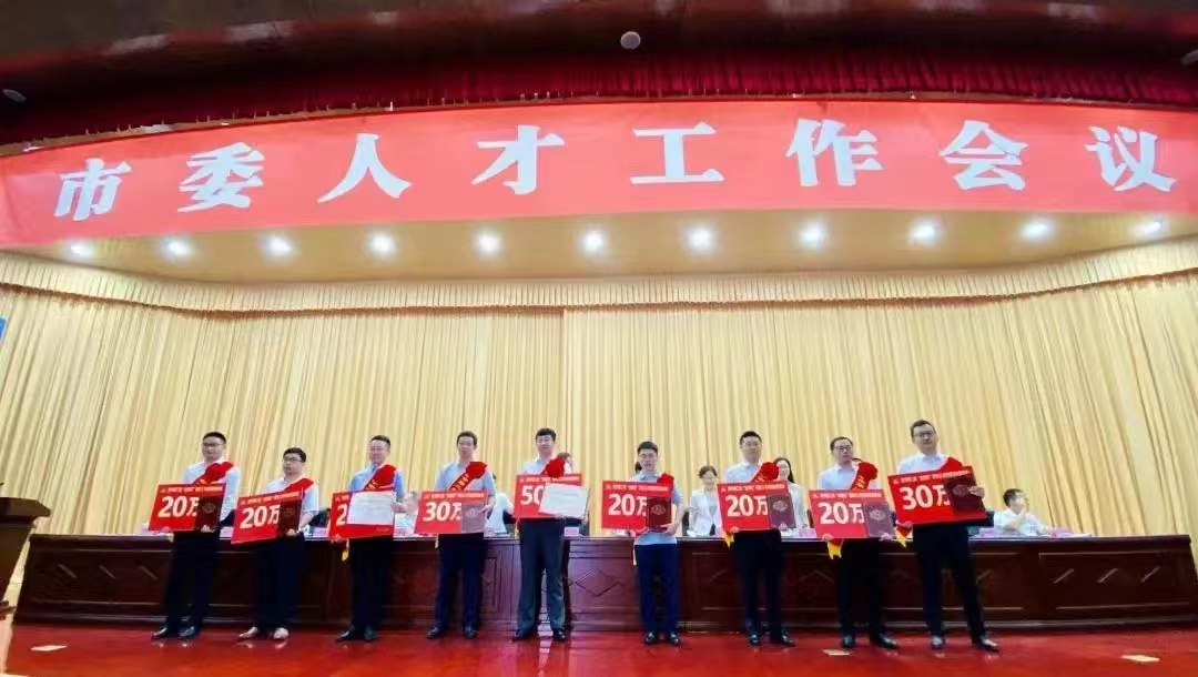 1655190125213079.png 640 (2).png